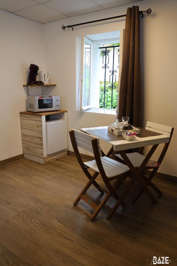 Centre De Bien-Etre Et Ses Chambres D'Hote Villeneuve-de-Rivière Zewnętrze zdjęcie