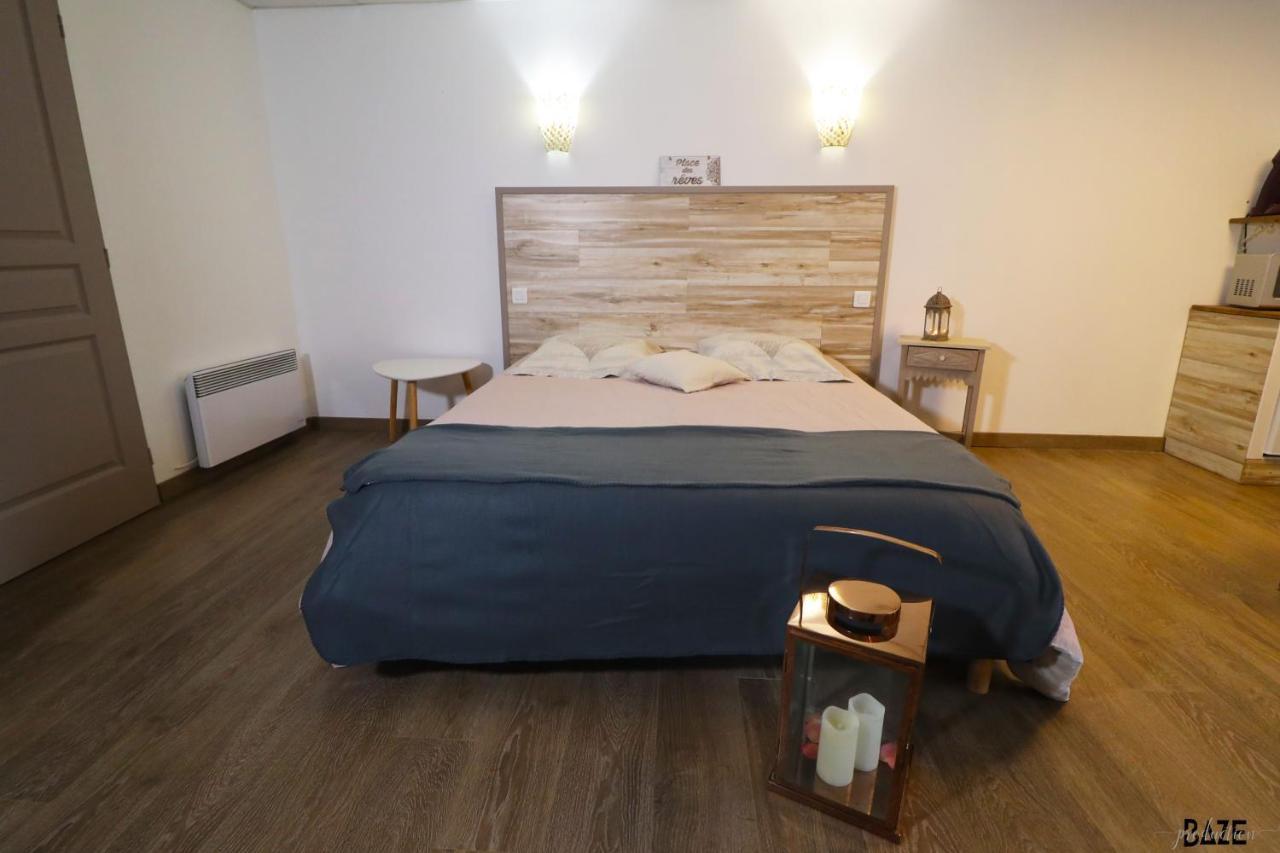 Centre De Bien-Etre Et Ses Chambres D'Hote Villeneuve-de-Rivière Zewnętrze zdjęcie